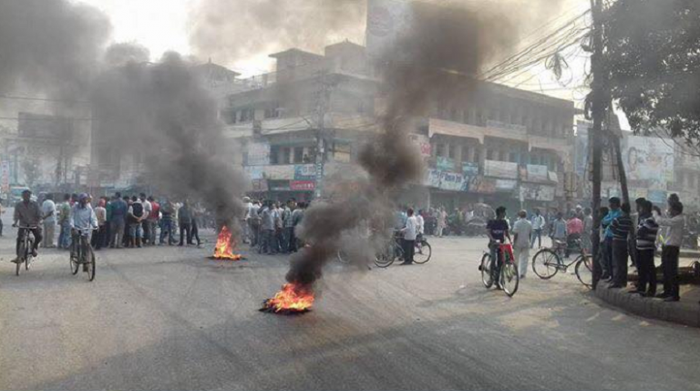 बन्द अवज्ञा गरेको भन्दै बसमा आगजनी, भारतीय राजदूतावासमा विष्फोट